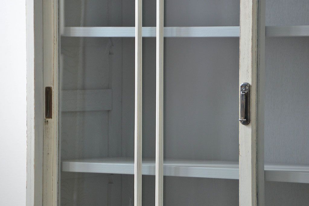 アンティーク家具　アンティークペイント　大きな二段重ねキャビネット(食器棚、収納棚)