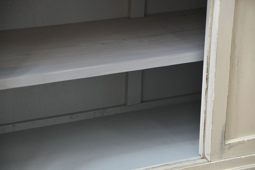 アンティーク家具　アンティークペイント　大きな二段重ねキャビネット(食器棚、収納棚)