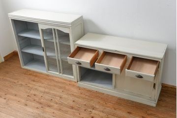 アンティーク家具　アンティークペイント　大きな二段重ねキャビネット(食器棚、収納棚)