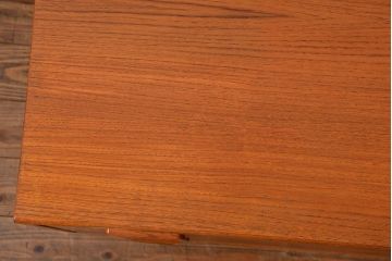 ヴィンテージ家具　北欧ビンテージ　G-PLAN　小振りなチェスト(2)