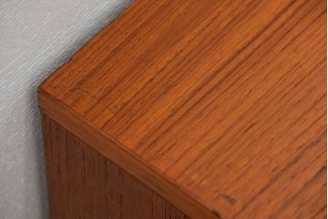 ヴィンテージ家具　北欧ビンテージ　G-PLAN　小振りなチェスト(2)