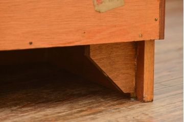 ヴィンテージ家具　北欧ビンテージ　G-PLAN　小振りなチェスト(2)