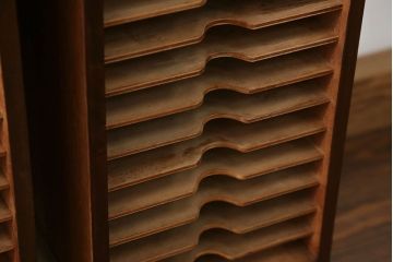 アンティーク家具　アンティーク ガラスの取っ手の小さなカルテケース(書類棚)