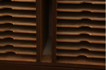 アンティーク家具　アンティーク ガラスの取っ手の小さなカルテケース(書類棚)