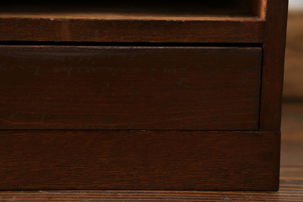 アンティーク家具　アンティーク ガラスの取っ手の小さなカルテケース(書類棚)