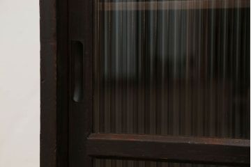 アンティーク家具　アンティーク モールガラス入りの小さな収納棚