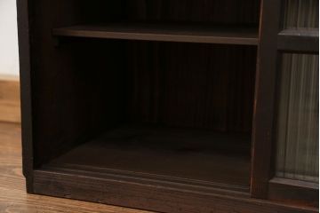 アンティーク家具　アンティーク モールガラス入りの小さな収納棚