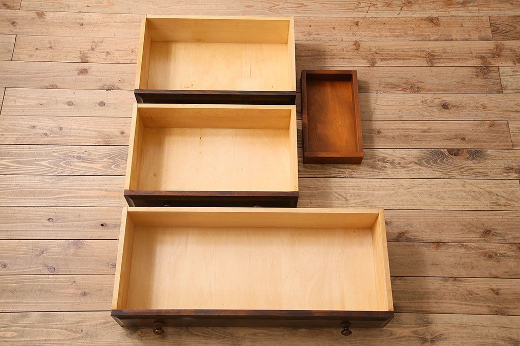 北海道民芸家具　シックな風合いのチェスト(ローボード)(1)