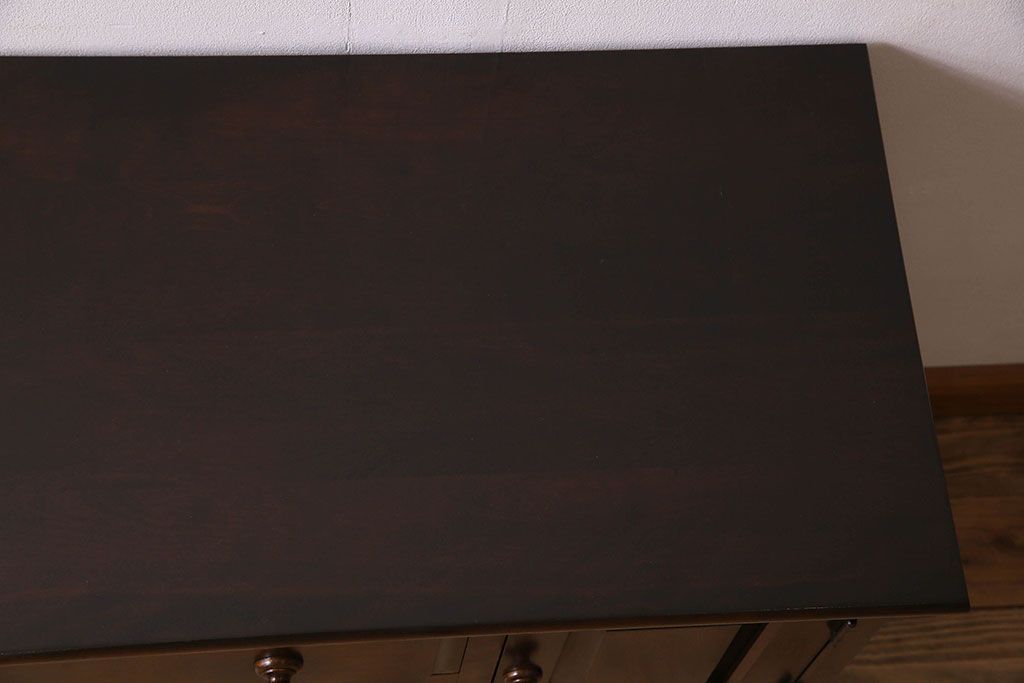 北海道民芸家具　シックな風合いのチェスト(ローボード)(1)