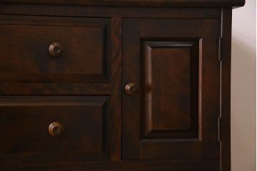 北海道民芸家具　シックな風合いのチェスト(ローボード)(1)