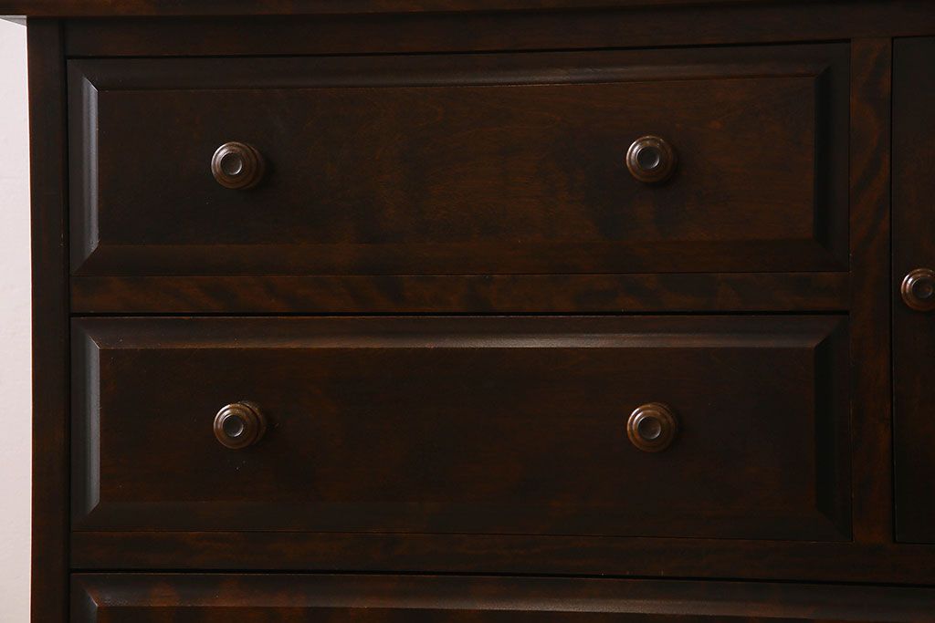 北海道民芸家具　シックな風合いのチェスト(ローボード)(1)