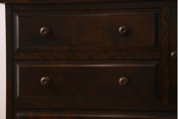 北海道民芸家具　シックな風合いのチェスト(ローボード)(1)