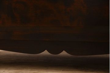 北海道民芸家具　シックな風合いのチェスト(ローボード)(1)