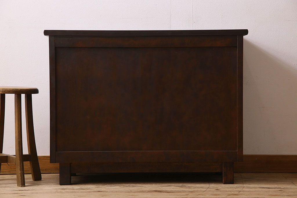 北海道民芸家具　シックな風合いのチェスト(ローボード)(1)