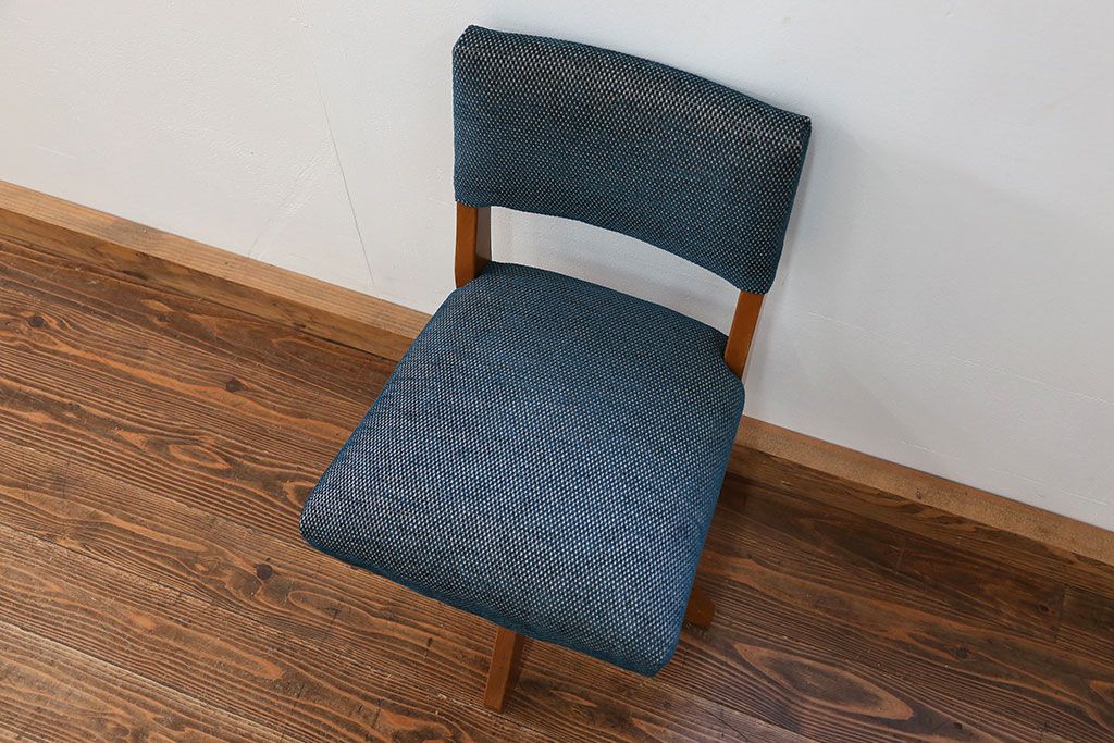 アンティーク家具　アンティーク 古い木の小さな回転椅子(1)(回転イス、チェア)