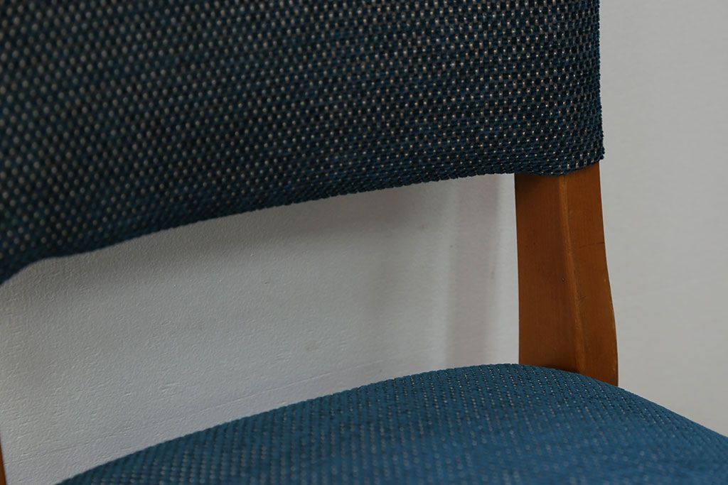 アンティーク家具　アンティーク 古い木の小さな回転椅子(1)(回転イス、チェア)