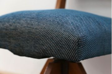 アンティーク家具　アンティーク 古い木の小さな回転椅子(1)(回転イス、チェア)