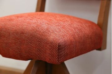 アンティーク家具　アンティーク 古い木の小さな回転椅子(2)(回転イス、チェア)