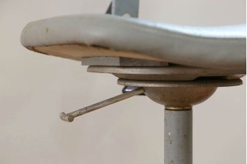 ヴィンテージ家具　イギリスビンテージ ファクトリー 回転椅子(1)(チェア、イス)