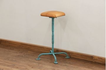 ヴィンテージ家具　イギリスビンテージ ファクトリー 回転椅子(2)(スツール)