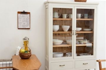 アンティーク家具　アンティーク　かわいいペイント食器棚(カップボード・キッチンキャビネット)