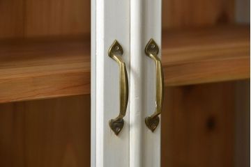 アンティーク家具　アンティーク　かわいいペイント食器棚(カップボード・キッチンキャビネット)