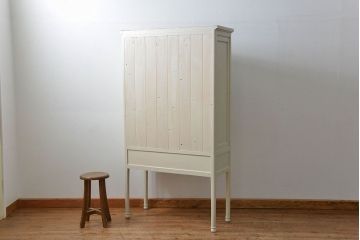アンティーク家具　アンティーク　かわいいペイント食器棚(カップボード・キッチンキャビネット)