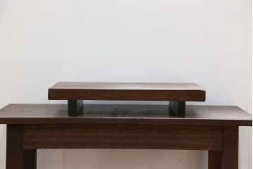 アンティーク雑貨　アンティーク 古い木のシンプルな飾り棚(花台)