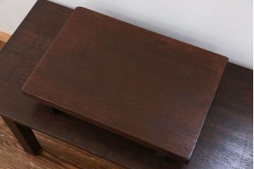 アンティーク雑貨　アンティーク 古い木のシンプルな飾り棚(花台)