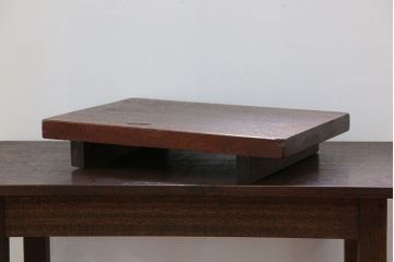 アンティーク雑貨　アンティーク 古い木のシンプルな飾り棚(花台)