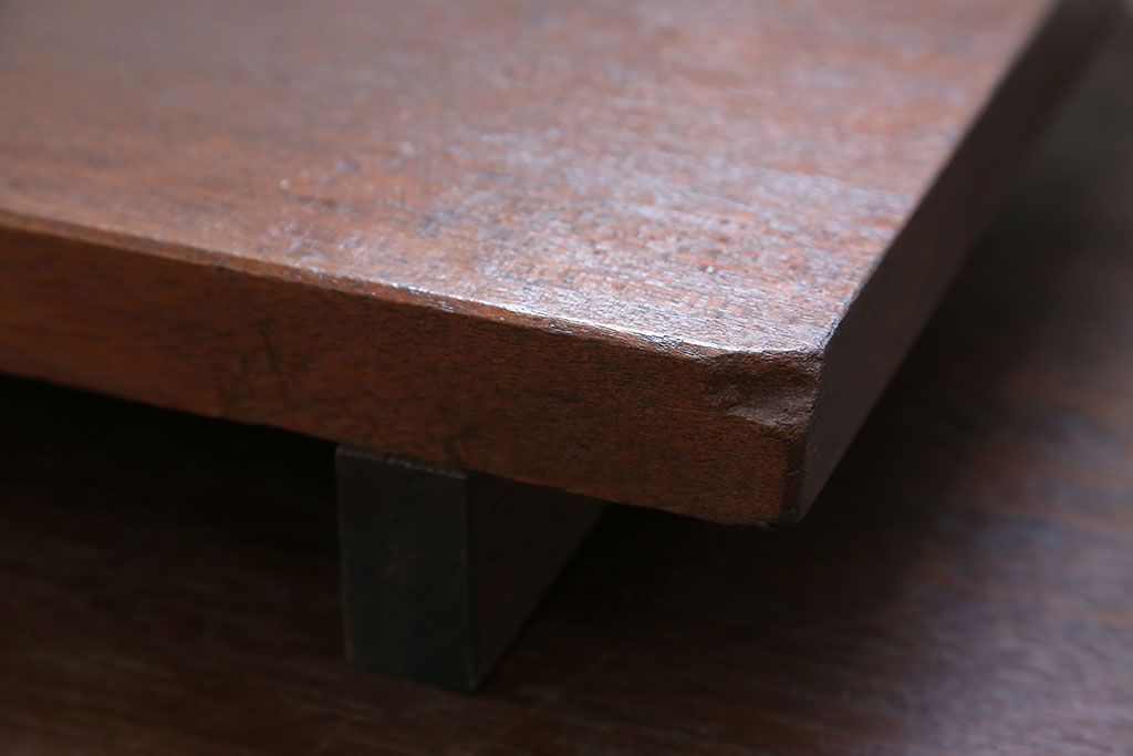 アンティーク雑貨　アンティーク 古い木のシンプルな飾り棚(花台)