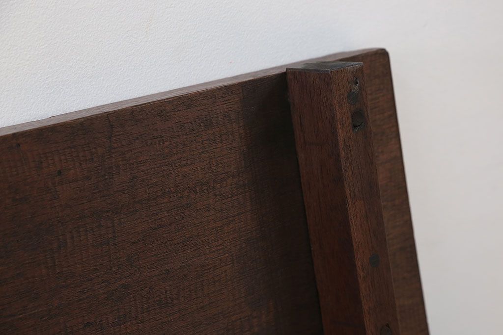 アンティーク雑貨　アンティーク 古い木のシンプルな飾り棚(花台)