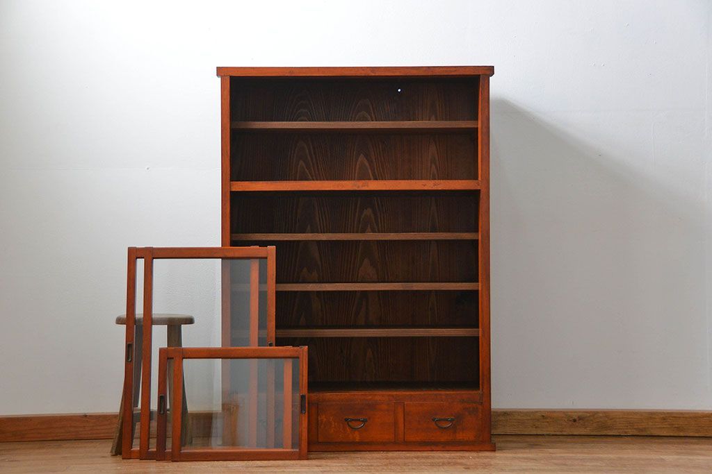 アンティーク家具　アンティーク 古い木の大振りな薄型収納棚(食器棚、飾り棚)