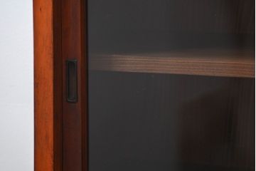 アンティーク家具　アンティーク 古い木の大振りな薄型収納棚(食器棚、飾り棚)