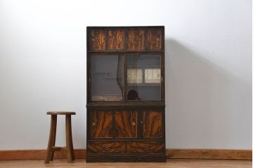 レトロ家具　昭和レトロ 小振りな黒柿杢目茶箪笥(収納棚)