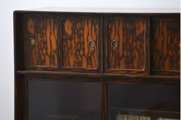 レトロ家具　昭和レトロ 小振りな黒柿杢目茶箪笥(収納棚)
