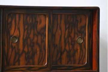 レトロ家具　昭和レトロ 小振りな黒柿杢目茶箪笥(収納棚)
