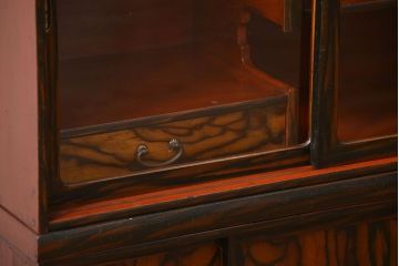 レトロ家具　昭和レトロ 小振りな黒柿杢目茶箪笥(収納棚)