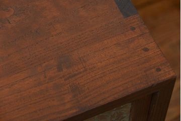 アンティーク家具　アンティーク 結霜ガラス入りの鉄脚ローボード(収納棚)