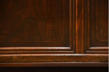 アンティーク家具　アンティーク 杢目の素晴らしい総欅材の脚付きカウンターテーブル(机、作業台)