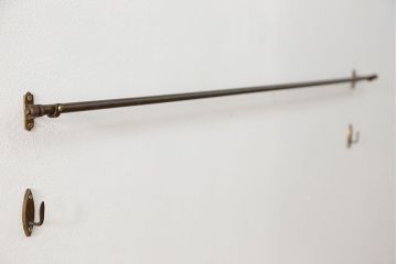 アンティーク雑貨　アンティーク 真鍮製の小さなカーテンレール