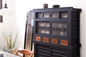 アンティーク家具　【T様ご決済分】アンティーク 結霜ガラス入り!四尺　重ね水屋箪笥