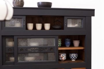 アンティーク家具　【T様ご決済分】アンティーク 結霜ガラス入り!四尺　重ね水屋箪笥