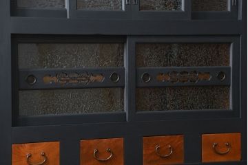 アンティーク家具　【T様ご決済分】アンティーク 結霜ガラス入り!四尺　重ね水屋箪笥