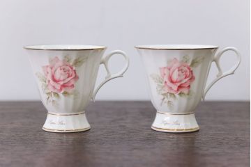 アンティーク雑貨　ノリタケ・大皿、カップ&ソーサー(ノリタケ(Noritake)2客、ホヤ(HOYA)2客)計5点セット