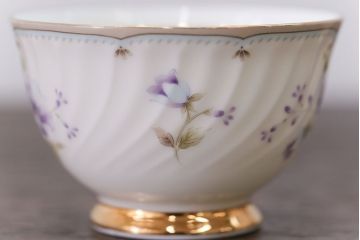 アンティーク雑貨　ノリタケ・大皿、カップ&ソーサー(ノリタケ(Noritake)2客、ホヤ(HOYA)2客)計5点セット