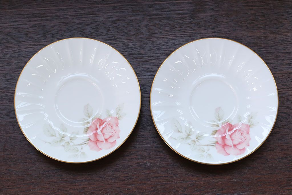 アンティーク雑貨　ノリタケ・大皿、カップ&ソーサー(ノリタケ(Noritake)2客、ホヤ(HOYA)2客)計5点セット