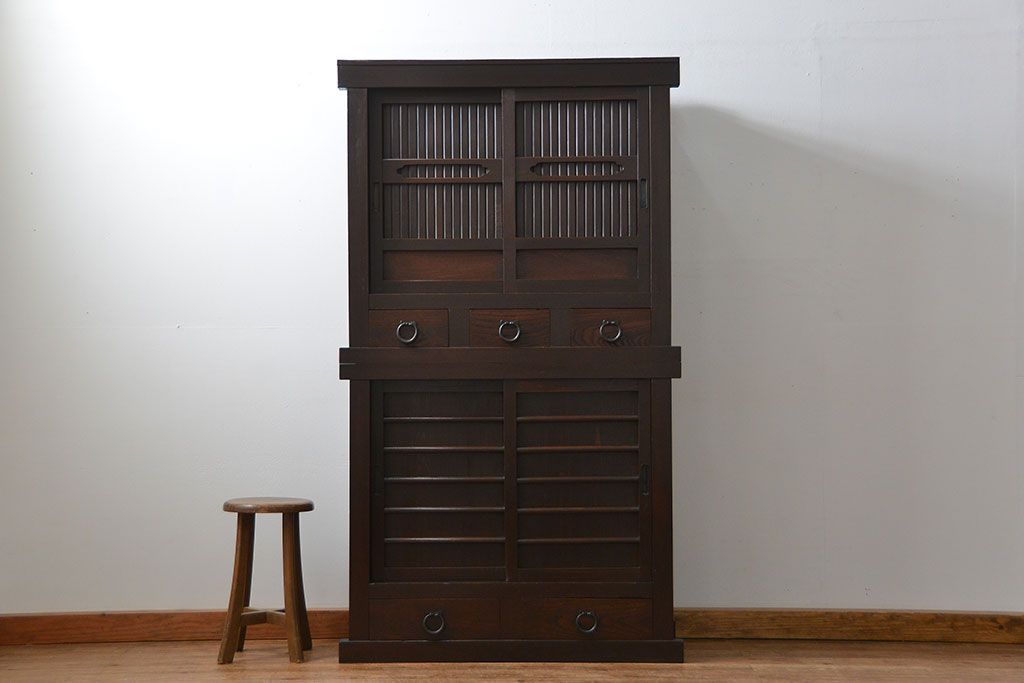 アンティーク家具　古民具・骨董 シンプルでモダンな三尺水屋箪笥(食器棚、収納棚)