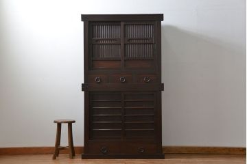 アンティーク家具　古民具・骨董 シンプルでモダンな三尺水屋箪笥(食器棚、収納棚)