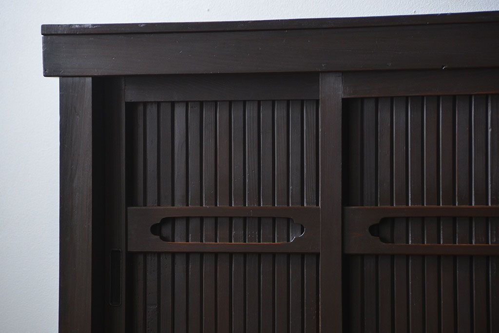 アンティーク家具　古民具・骨董 シンプルでモダンな三尺水屋箪笥(食器棚、収納棚)